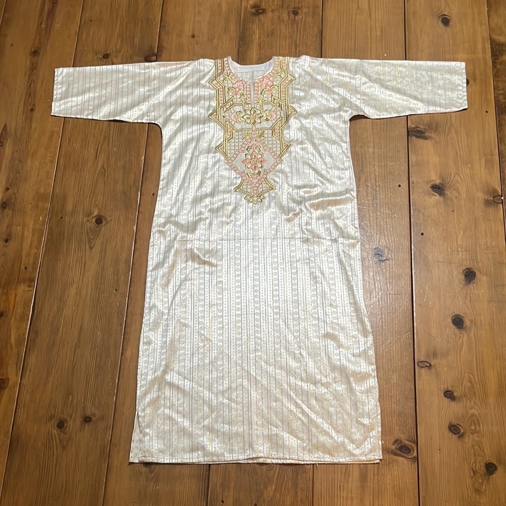 Elegant White Embroidered Kaftan size 12